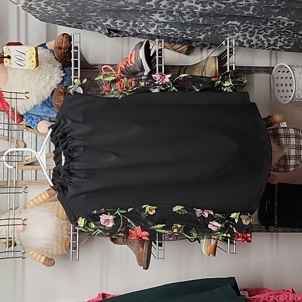 Stem & Vine Blouse with Sheer Embroider Sleeves Size Large